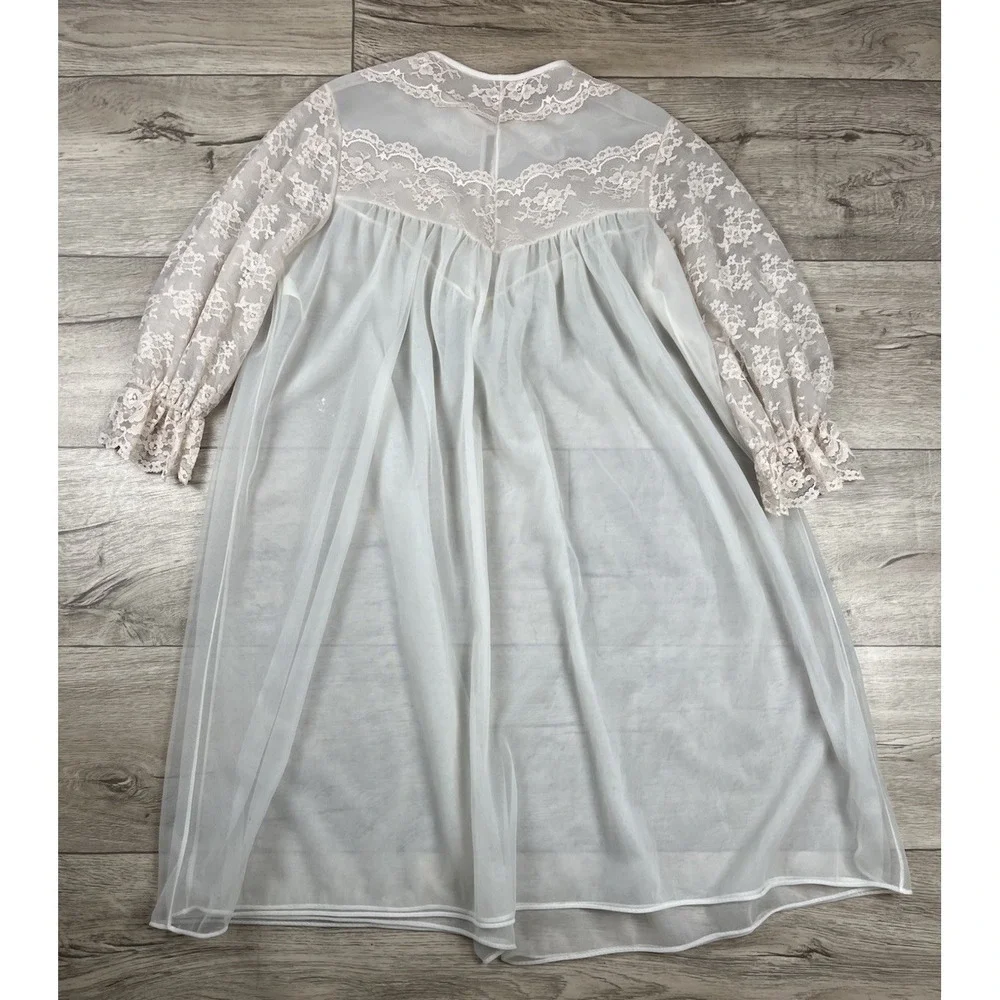 VTG ILGWU Robe‎ Women's Size 36 White with Soft Pink Lace Chiffon Sheer Peignoir